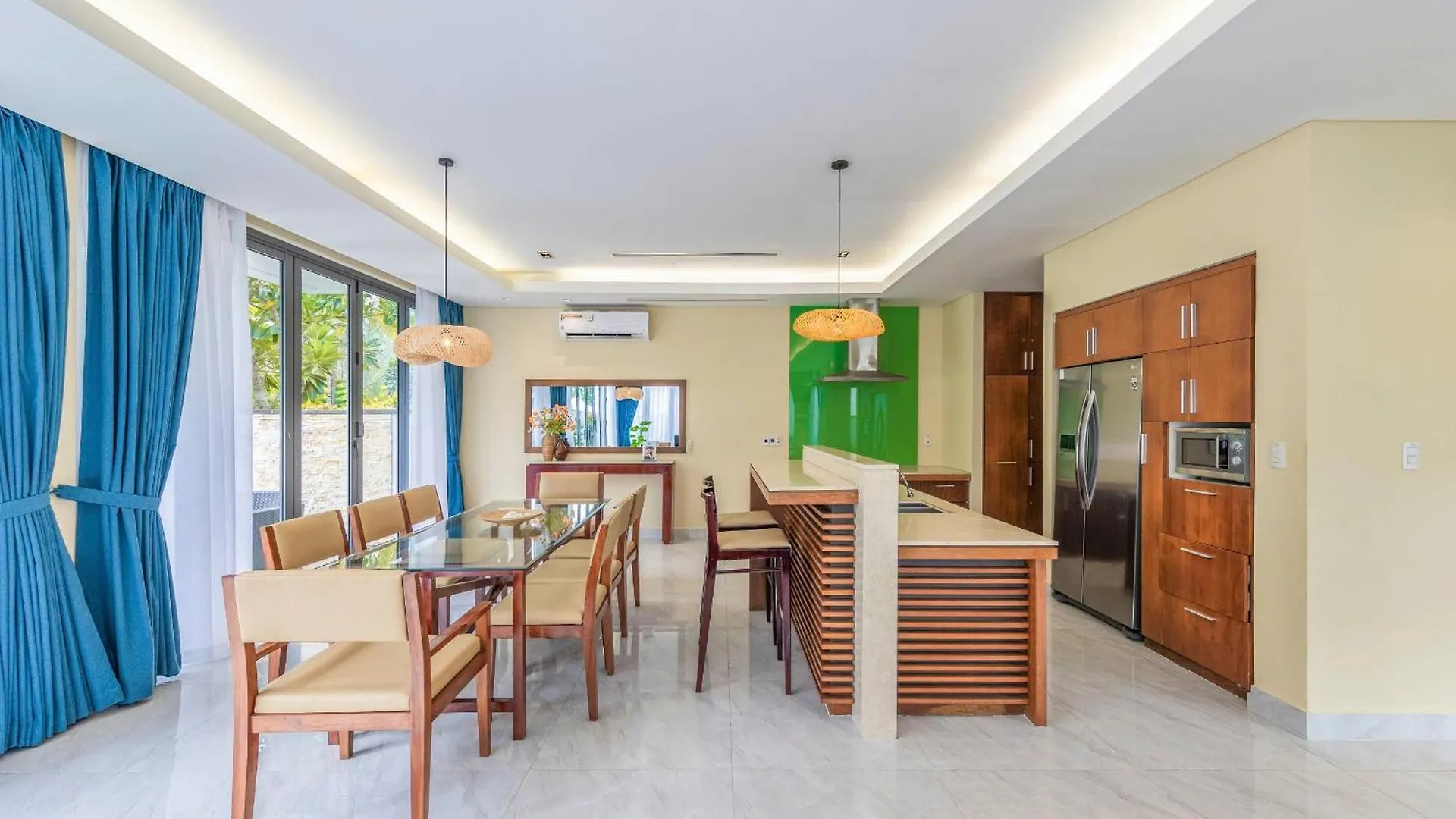 Villa Idc White House Đà Nẵng 0*,  Vietnam