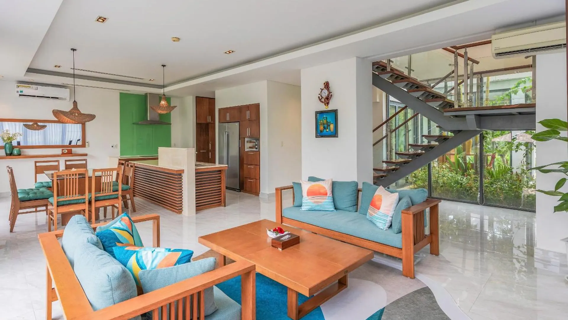 Villa Idc White House Đà Nẵng 0*,  Vietnam