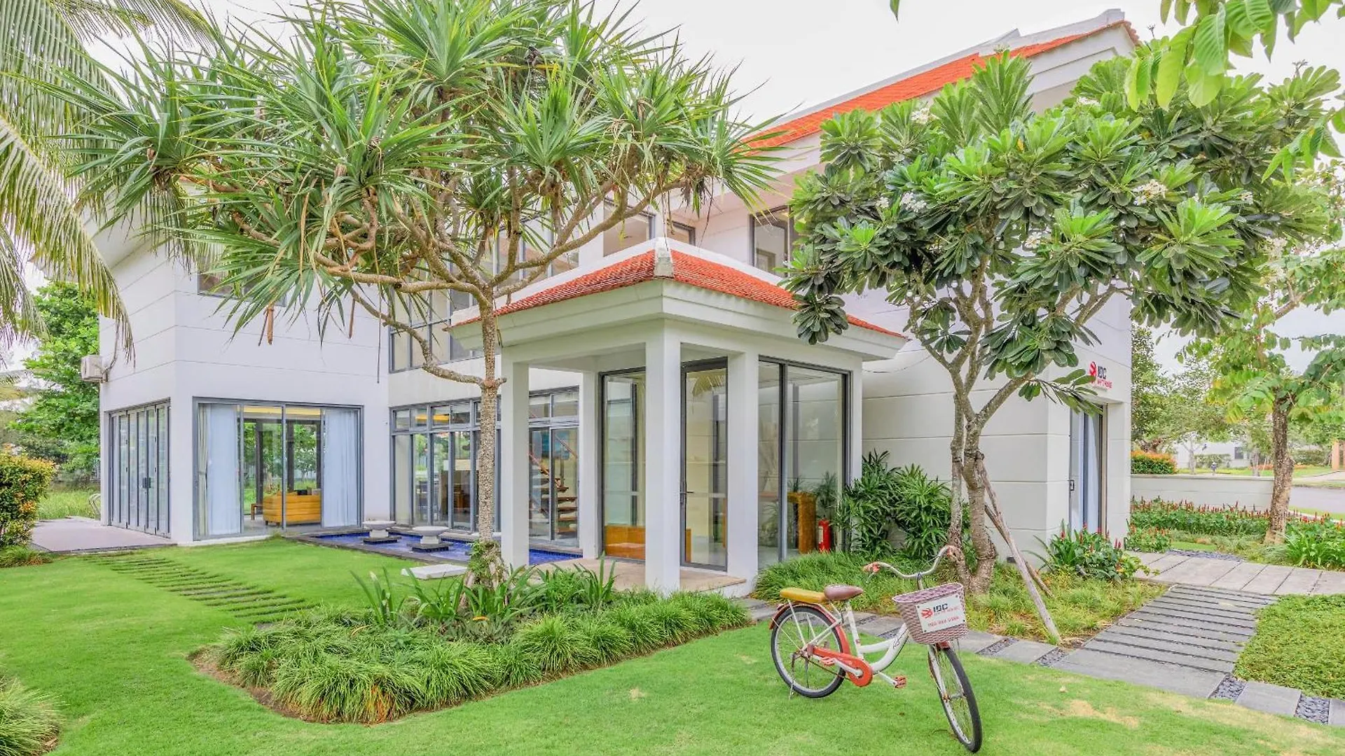 Ocean Villa - Idc White House Da Nang 0*,  Vietnam